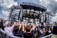 「氣志團万博2013 ～房総爆音梁山泊～」の様子。（撮影：青木カズロー）