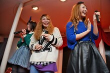 Especia。左から杉本暁音、三瀬ちひろ、冨永悠香。