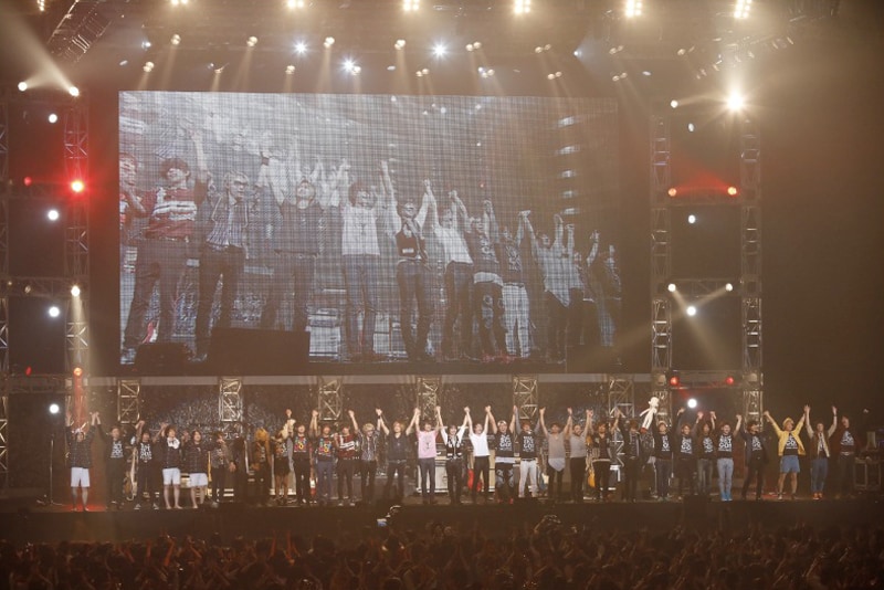 「Ready Set Go!! COUNT DOWN LIVE 2013→2014」スペシャルセッションの様子。