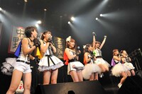 「アップアップガールズ（仮）アプガ第二章（仮）2014年元日決戦～赤坂BLITZ～」の様子。
