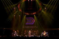「DEEN LIVE JOY-Break18 ～CIRCLE 20→21～」初日公演の様子。