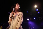 12月26日に開催されたワンマンライブ「チームあわてんぼうプレゼンツ サキドリ!!」の模様。