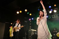 12月26日に開催されたワンマンライブ「チームあわてんぼうプレゼンツ サキドリ!!」の模様。