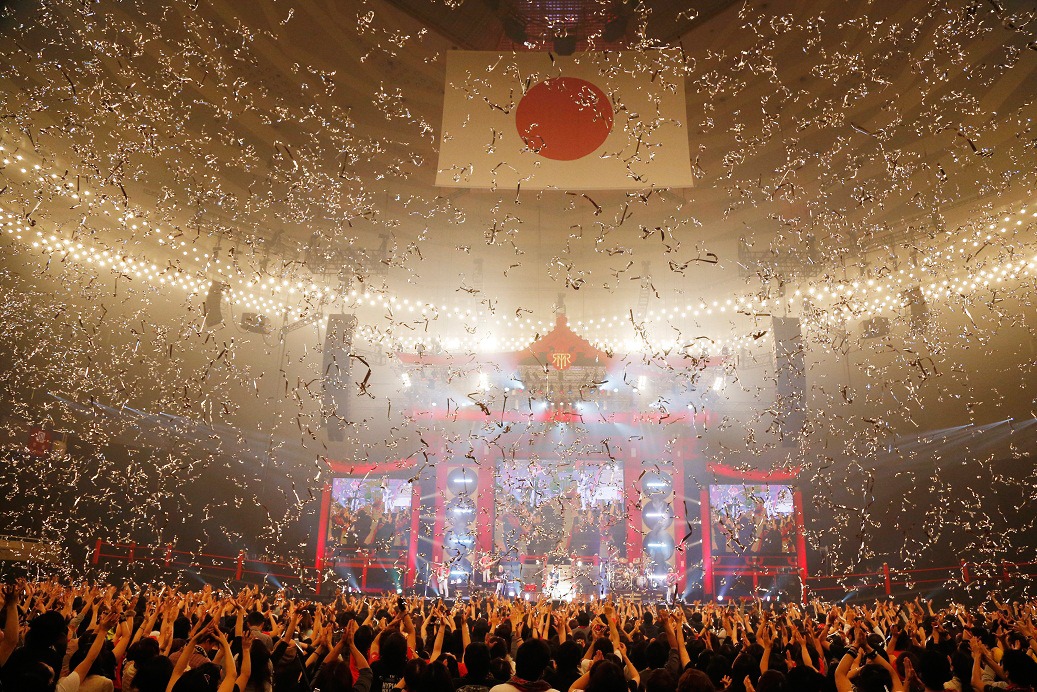 今週の人気の画像8位は「T.M.Revolution新春武道館、当時の衣装で90年代名曲3連発」より、T.M.Revolution「T.M.R. NEW YEAR PARTY '14 LIVE REVOLUTION」の様子。