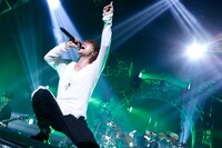 「SPYAIR TOUR 2013 "MILLION"」渋谷公会堂公演の様子。（撮影：石井亜希）