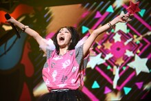 LiSA「LiVE is Smile Always ～今日もいい日だっ～」 の様子。