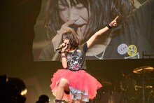 LiSA「LiVE is Smile Always ～今日もいい日だっ～」 の様子。