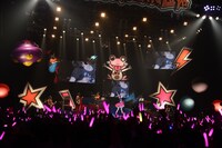 LiSA「LiVE is Smile Always ～今日もいい日だっ～」 の様子。