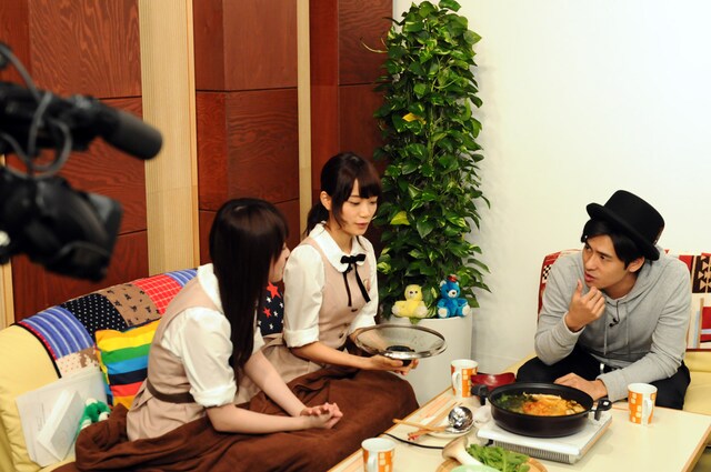 鍋パーティの様子。