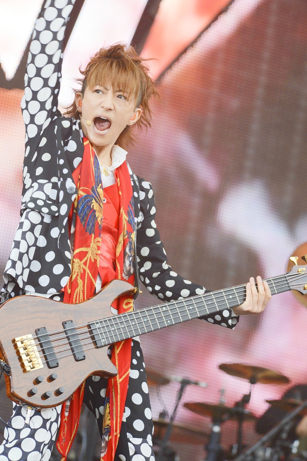 2012年5月に行われた東京・国立競技場公演出演時のtetsuya（B）。（撮影：今元秀明、田中和子、緒車寿一）