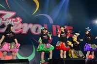 ミュージカル調に会話をするももいろクローバーZ。