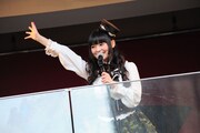 上坂すみれ「革命的ブロードウェイ主義者同盟 新春★公開プロパガンダ in 新橋SL広場」の様子。