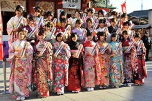 AKB48グループ新成人26名。