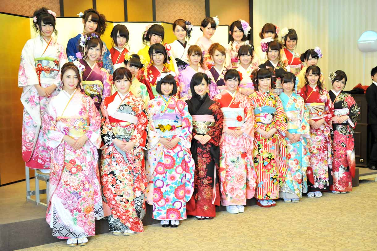 AKB48グループ新成人26名。