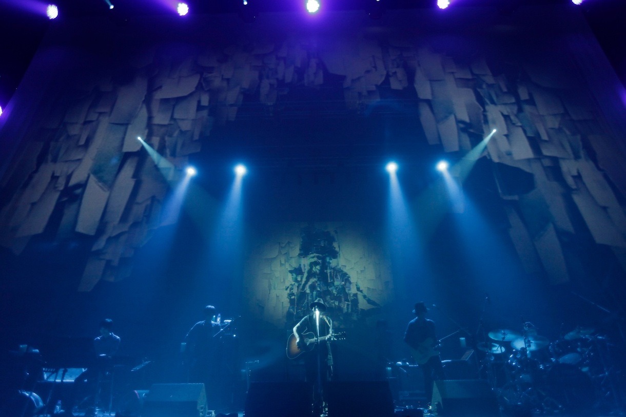 amazarashi「amazarashi LIVE TOUR 2014『あんたへ』」Zepp Tokyo公演の様子。