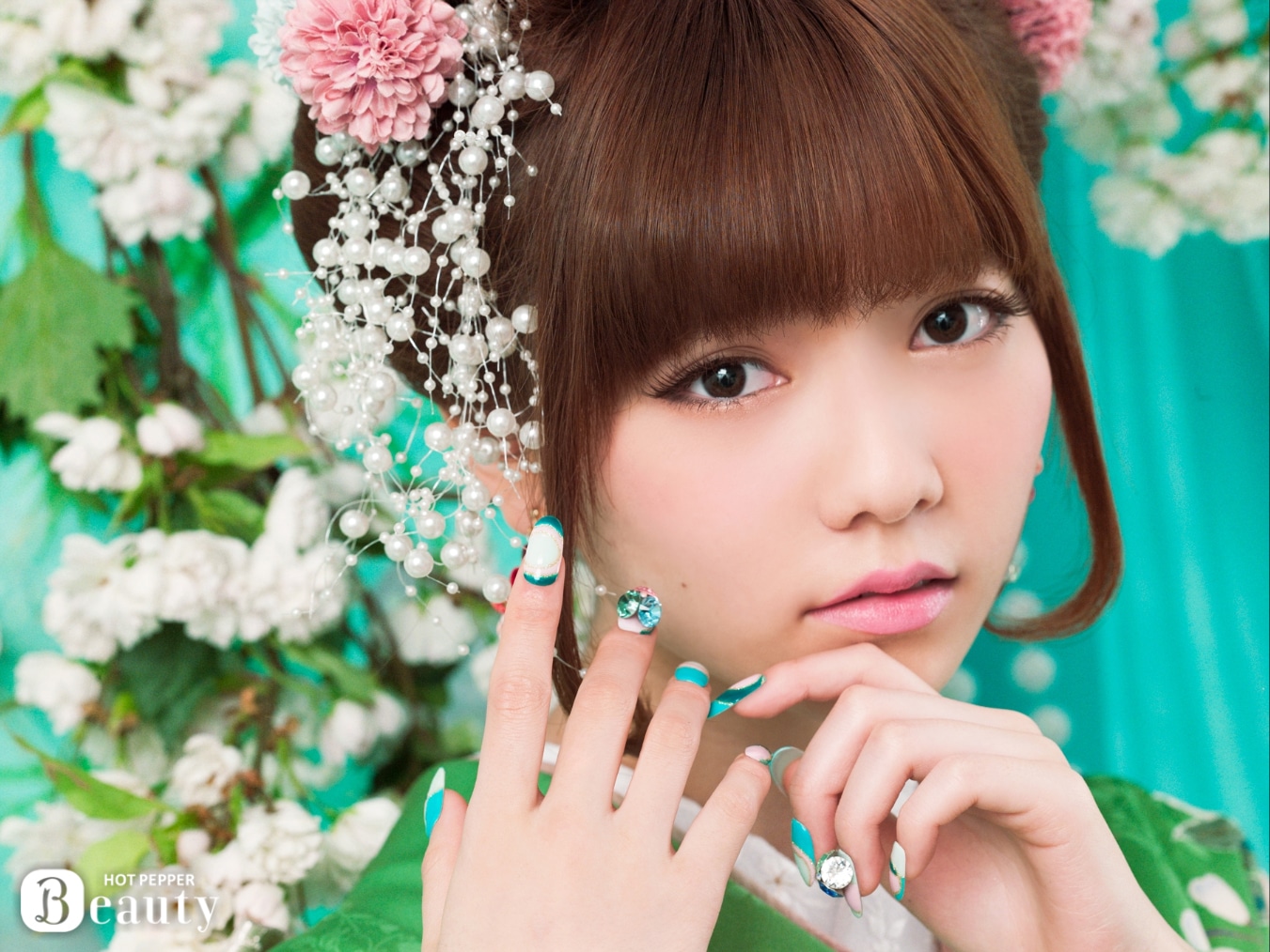 「Hot Pepper Beauty」キャンペーンのために撮影された島崎遥香の記念写真。