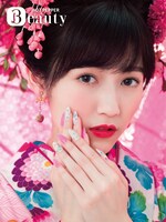 「Hot Pepper Beauty」キャンペーンのために撮影された渡辺麻友の記念写真。