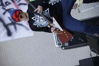 東京・代々木公園野外ステージで開催されたThis is Not a Businessのフリーライブの様子。