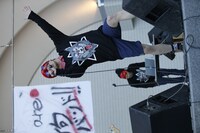 東京・代々木公園野外ステージで開催されたThis is Not a Businessのフリーライブの様子。