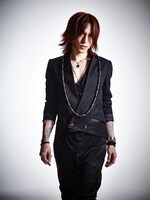 SUGIZO