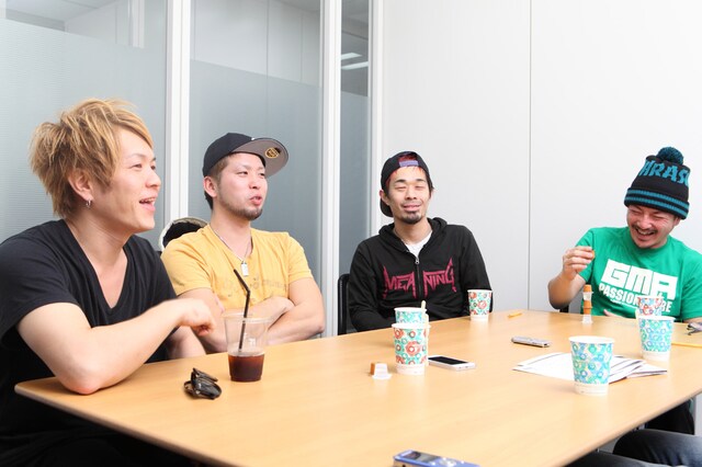 左からTANNY（Vo, G）、SUNE（Dr）、U-tan（Vo, G）、MAKKIN（B）。