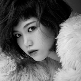 泉沙世子初ワンマン、チケットは路上ライブで