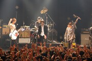 「Welcome![Champagne]LIVE」ライブの様子。（photo by hajime kamiiisaka）