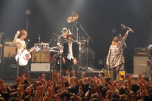「Welcome![Champagne]LIVE」ライブの様子。（photo by hajime kamiiisaka）