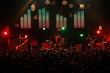「Welcome![Champagne]LIVE」ライブの様子。（photo by hajime kamiiisaka）