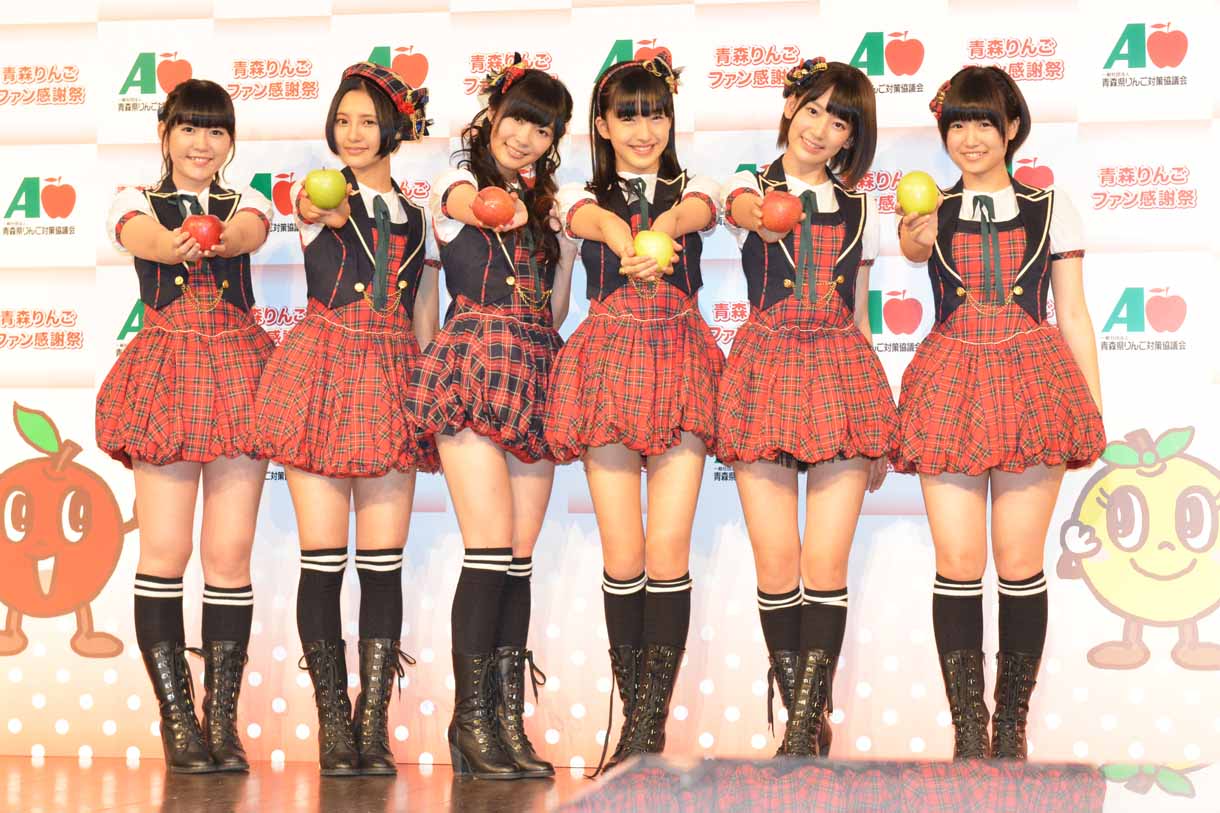「青森りんごファン感謝祭」に出演したHKT48。