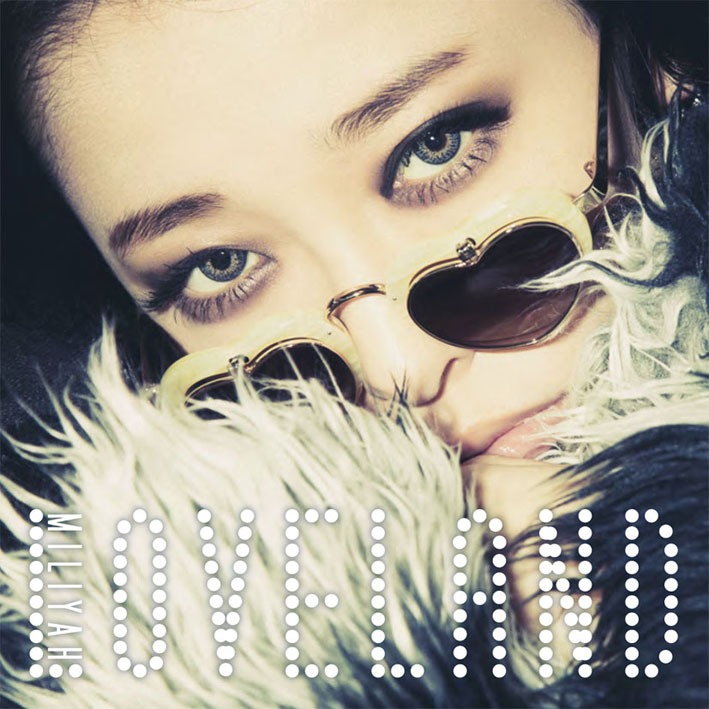 加藤ミリヤ「LOVELAND」通常盤ジャケット