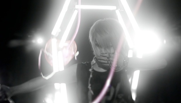 SuG「MISSING」PVのワンシーン。