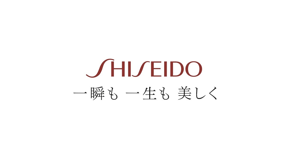 資生堂「マキアージュ エッセンスグラマラスルージュ NEO」CMのワンシーン。