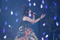 水樹奈々「NANA WINTER FESTA 2014」の様子。（撮影：江藤はんな）