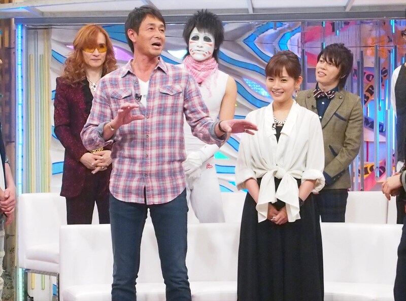 「新堂本兄弟」出演時の吉田栄作、安倍なつみ。