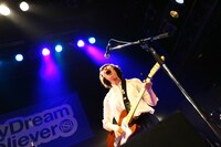 「DayDreamBeliever」カセとイヨリのライブの様子。