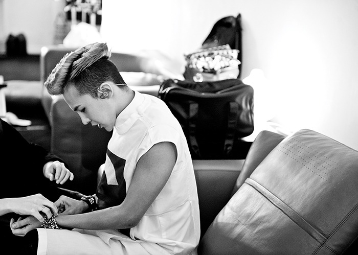 映画「ONE OF A KIND 3D ～G-DRAGON 2013 1ST WORLD TOUR～」のワンシーン。