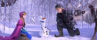 映画「アナと雪の女王」のワンシーン。