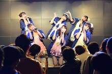 愛乙女★DOLL定期公演「～夢なんかじゃ終わらせないよ！歌声を力に変えて～」の様子。