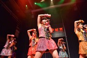 「KAWAII POP FES by＠JAM in台湾」SUPER☆GiRLSのライブの様子。
