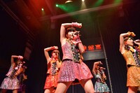 「KAWAII POP FES by＠JAM in台湾」SUPER☆GiRLSのライブの様子。