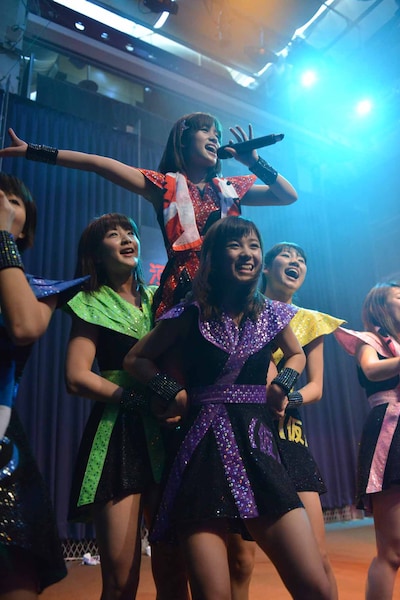 「KAWAII POP FES by＠JAM in台湾」アップアップガールズ（仮）のライブの様子。