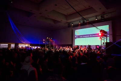 cro-magnon Orchestraのライブ時。（Photo by Takanori Tsukiji [STARSERVERCLUB]）