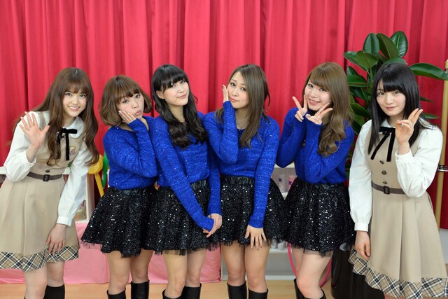 左から松村沙友理、橋本愛奈、後藤夕貴、秋山ゆりか、諸塚香奈実、中田花奈。
