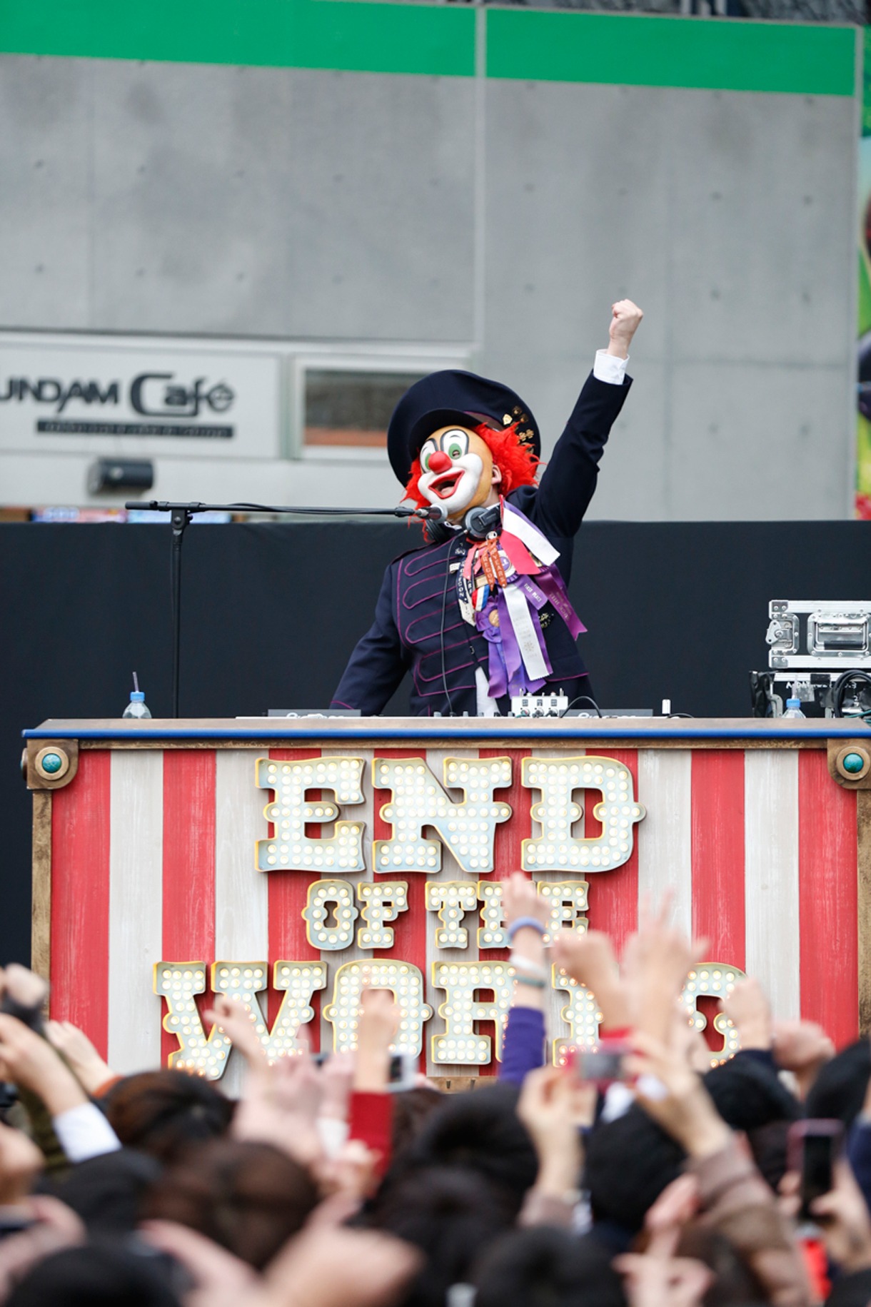 DJ LOVE（Sound Selector, DJ） （Photo by Yosuke Kamiyama）