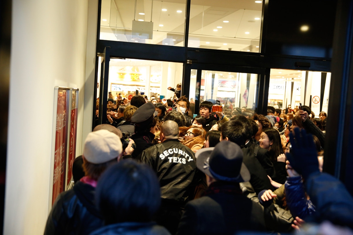 多数のファンで埋め尽くされたダイバーシティ東京。 （Photo by Yosuke Kamiyama）