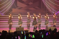 AKB48「AKB48ユニット祭り 2014」の様子。（C）AKS