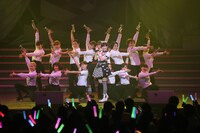 AKB48「AKB48ユニット祭り 2014」の様子。（C）AKS