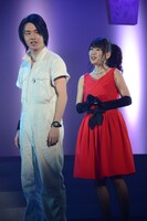 左から良知真次、増田有華。