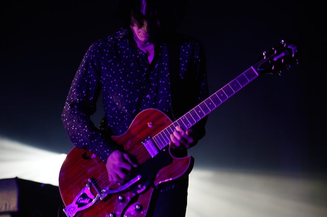 kazuhiro momo（Vo, G / geek sleep sheep）（撮影：岡田貴之、石川浩章）